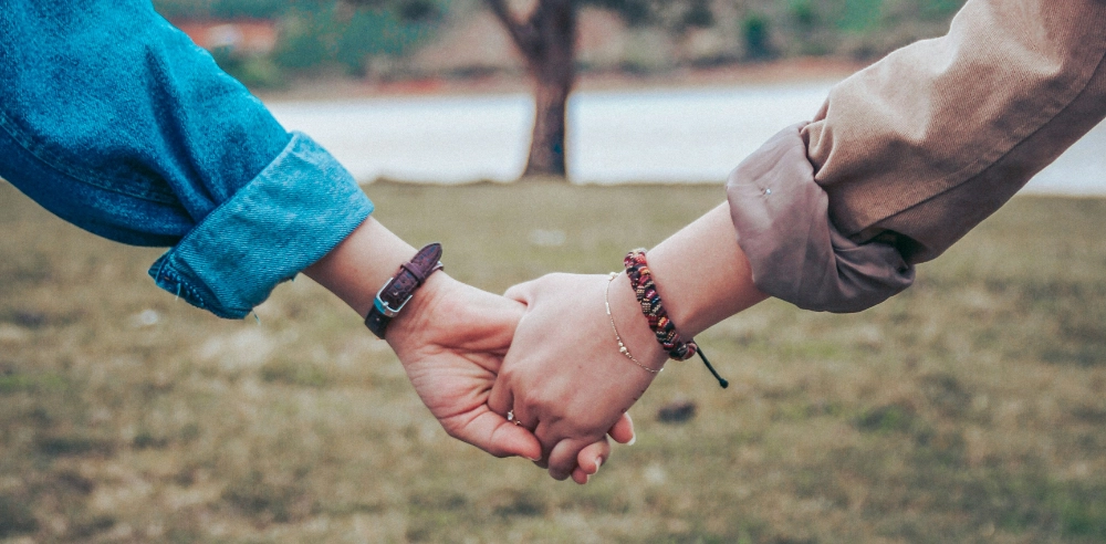 holdinghands